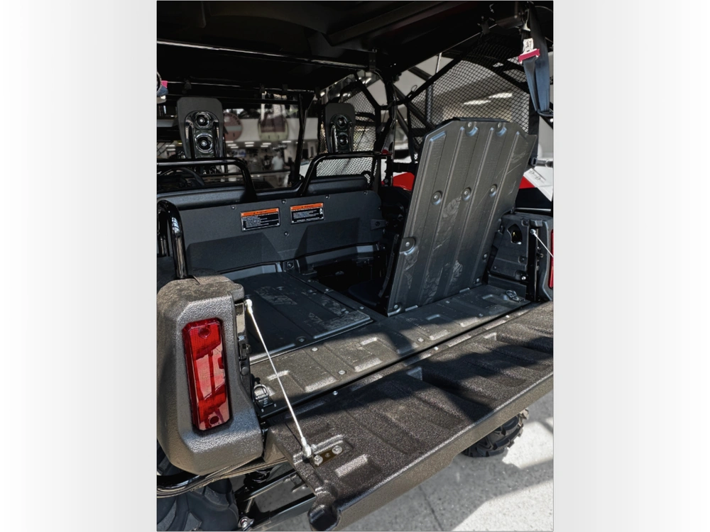 2025 Honda Pioneer 700 - 4p Dlx *all-in-pricing alt