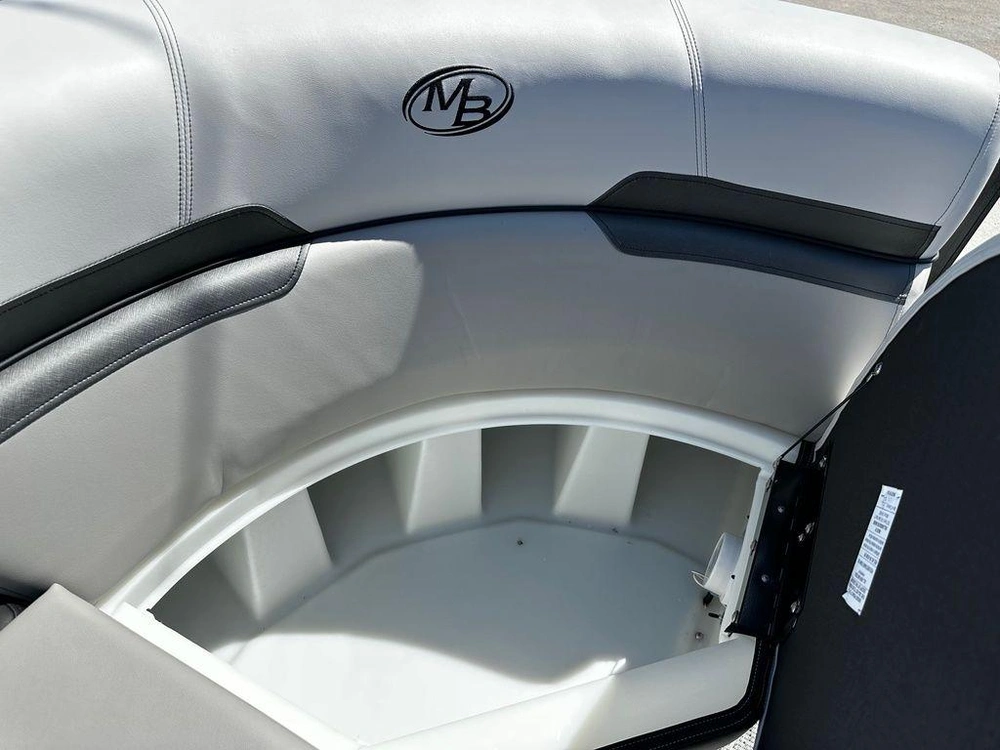2025 Montego Bay 8520 Deluxe Cruising Pontoon alt