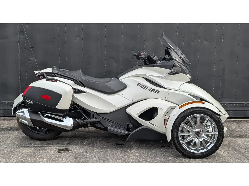 2013 Can-Am SPYDER ST LTD 991 SE5