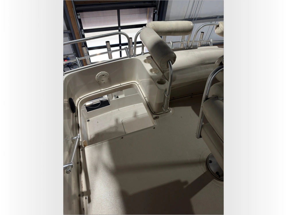 1989 Mainship Motor Yachts Mediterranean 35 No Luxury Tax* alt