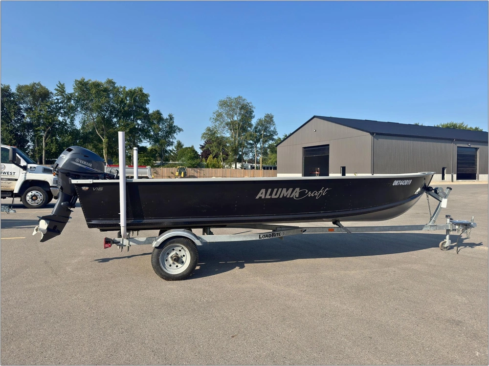 2021 Alumacraft V-16 alt