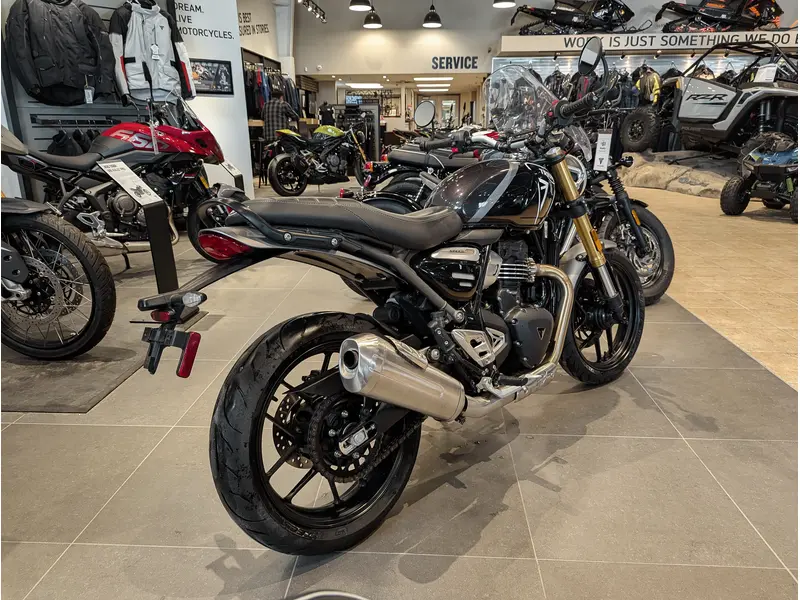 2024 Triumph Speed 400 // Phantom Black/Storm Grey