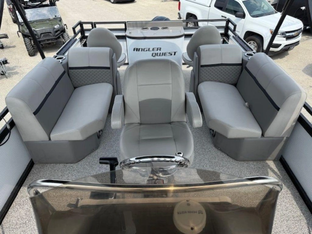 2023 Angler Qwest 8522 All Sport 2-tube alt