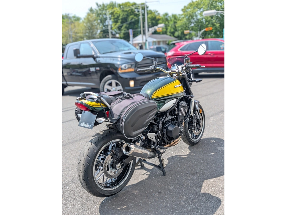 Kawasaki Zr 900 Rs Comparable: Yamaha Xsr900 -ducati Scrambler 1100 - Guzzi V7 Stone 2024 alt