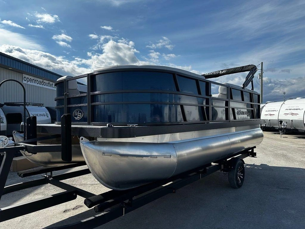 2025 Montego Bay 8518 Deluxe Cruising alt