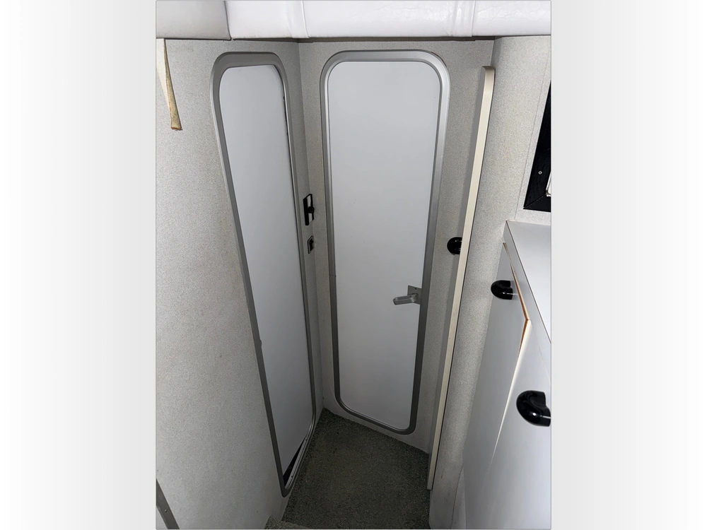 1989 Mainship Motor Yachts Mediterranean 35 No Luxury Tax* alt