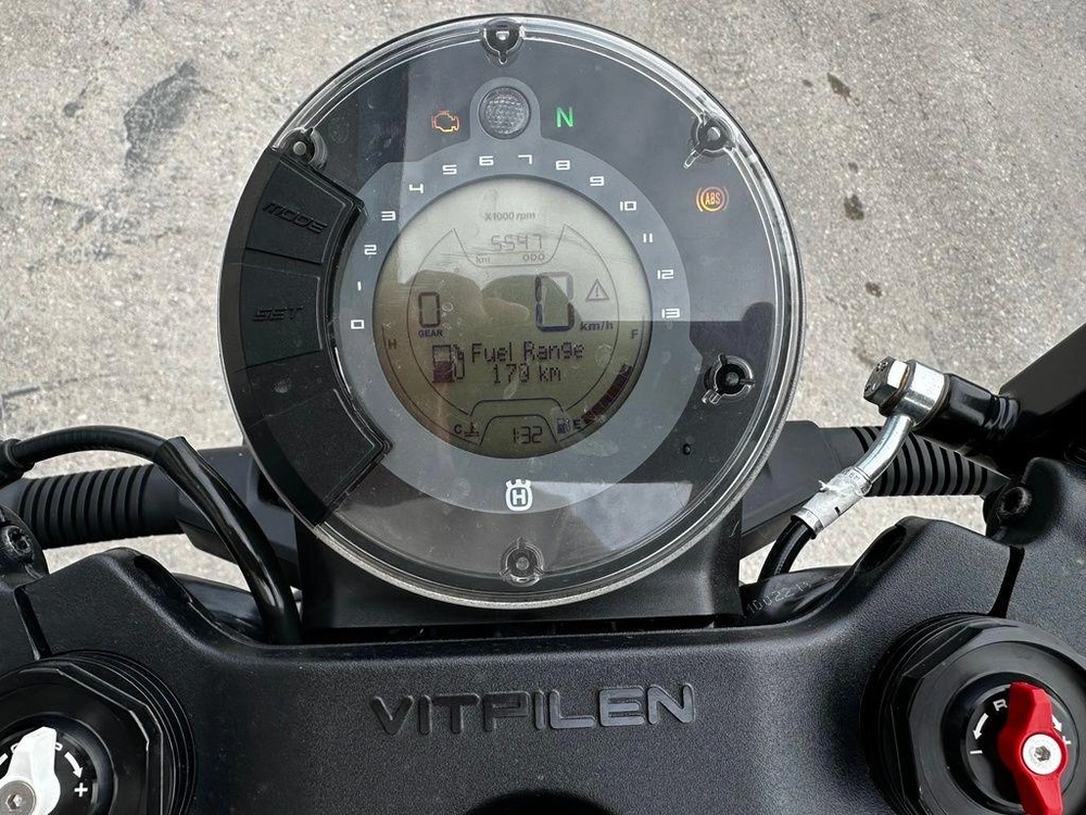 2021 Husqvarna Vitpilen 401 alt