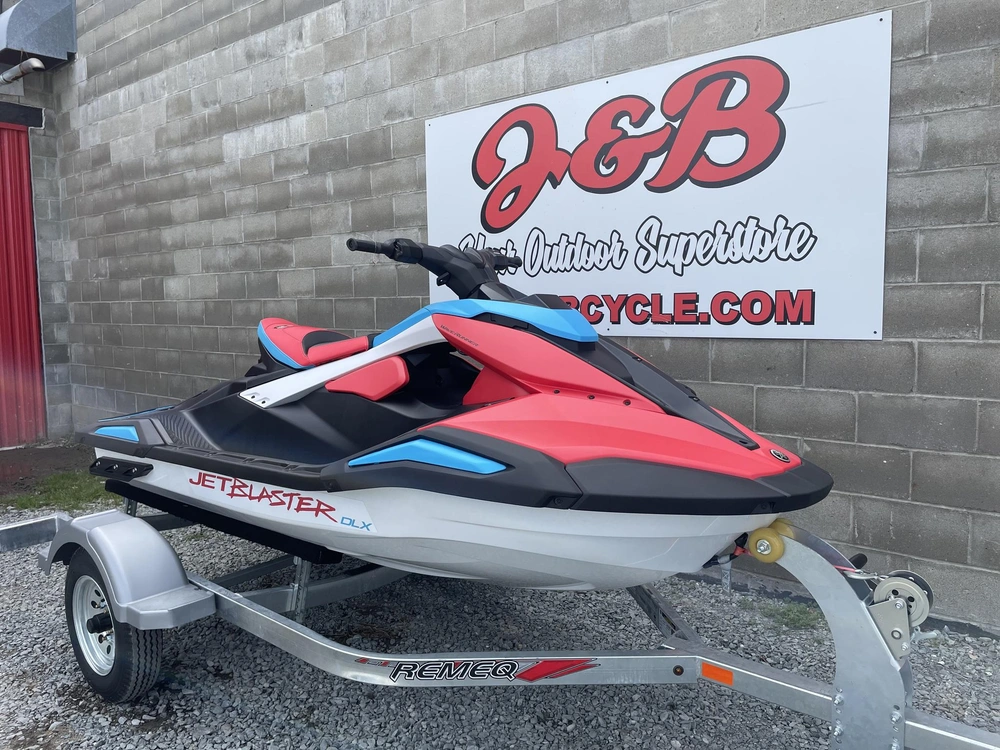 2025 Yamaha Jetblaster Dlx 2-up alt