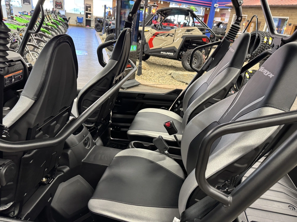 2025 Kawasaki Teryx4 S Le alt