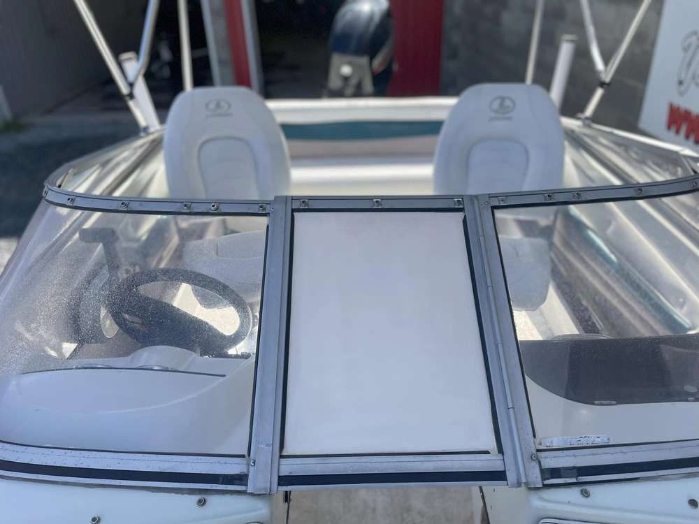 1994 Azura Rum Runner 155 Br alt