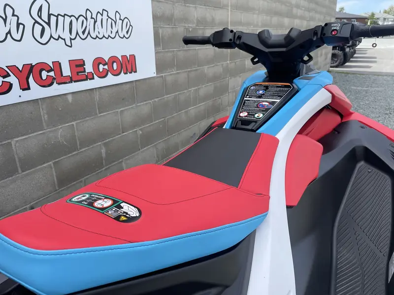 2025 Yamaha Jetblaster DLX 2-Up