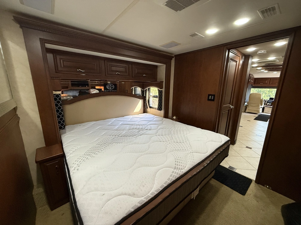 Entegra Coach Aspire 42rbq 2011 alt