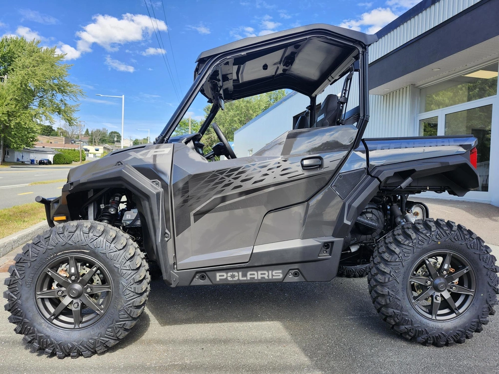 Polaris General Xp 1000 Premium - Granite Gray Concession 5 Étoiles Rive-sud Qc 2025 alt