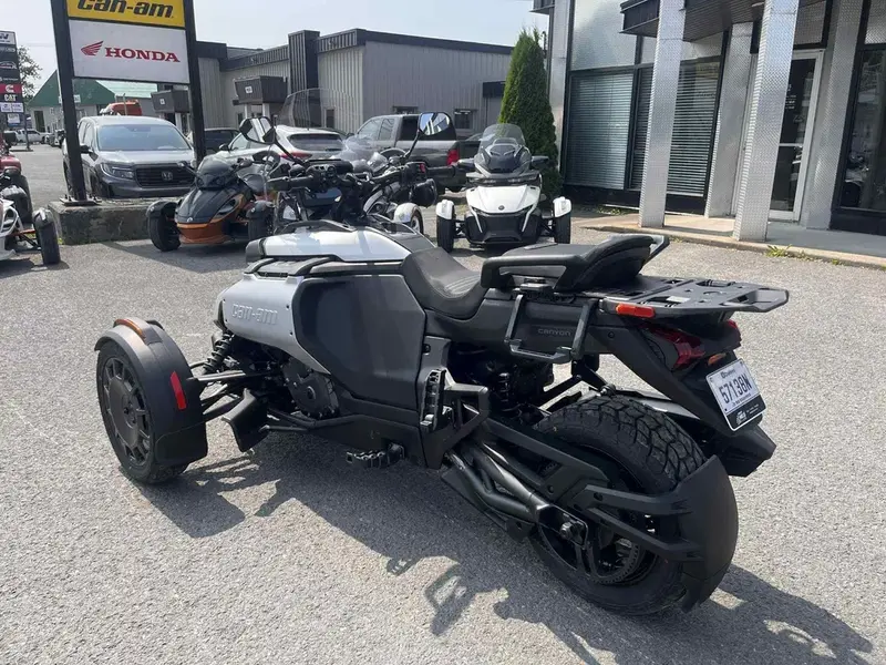 2025 Can-Am SPYDER CANYON XT