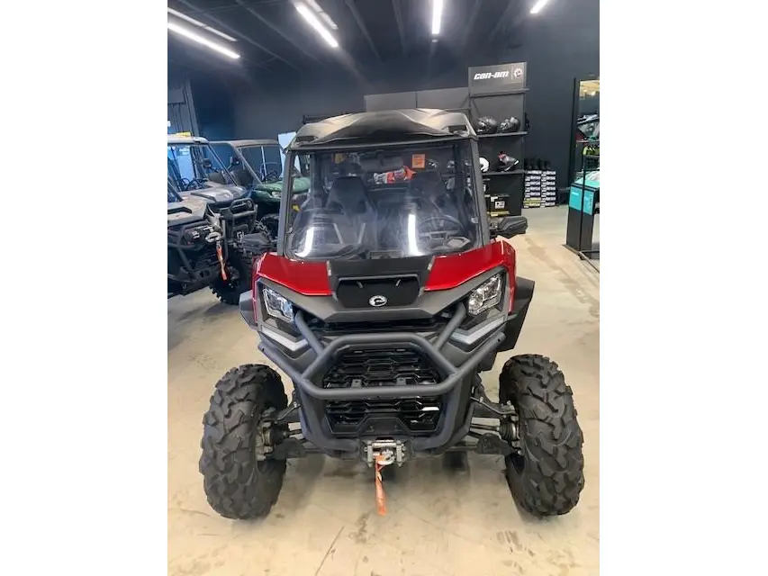 2025 Can-Am COMMANDER XT 700