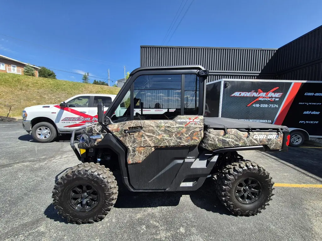 2025 Can-Am Defender limited HD10