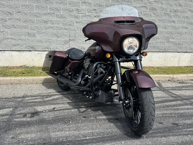 2018 Harley-Davidson FLHXS Street Glide SpecialFLHXS