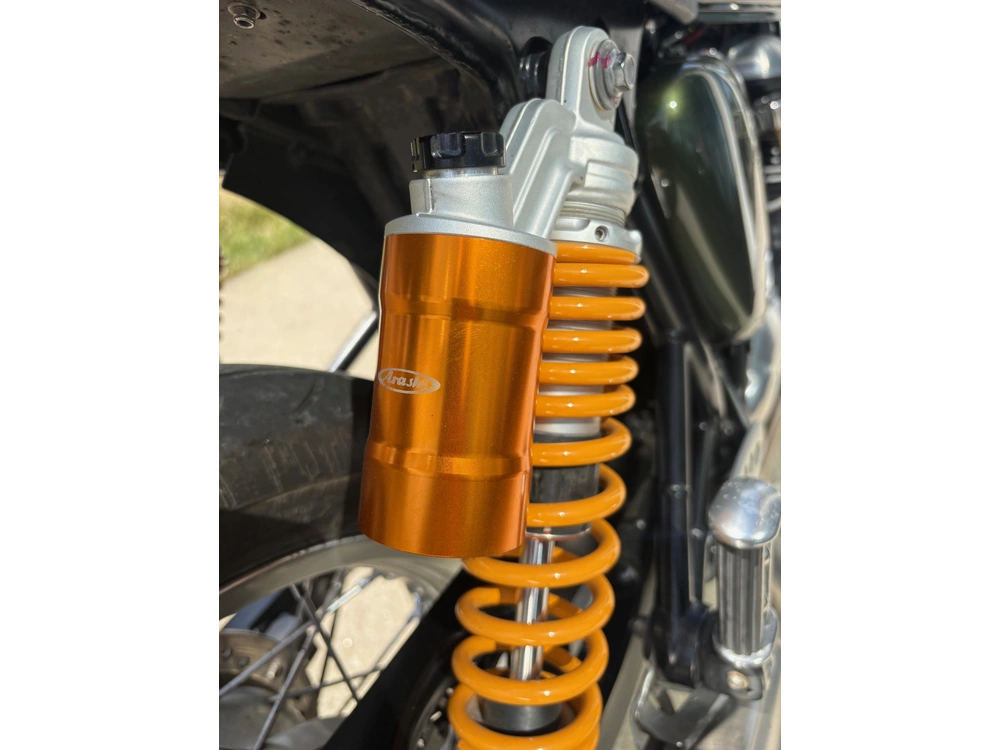 2013 Triumph Thruxton 900 alt