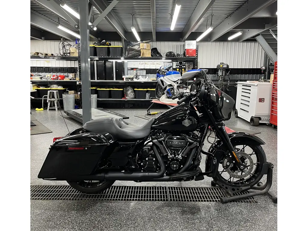 2022 Harley-Davidson FLHXS