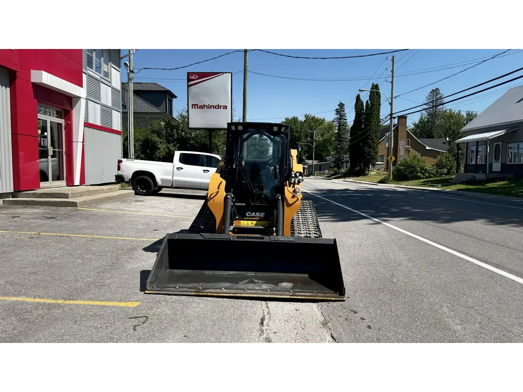 2023 Case TV370B