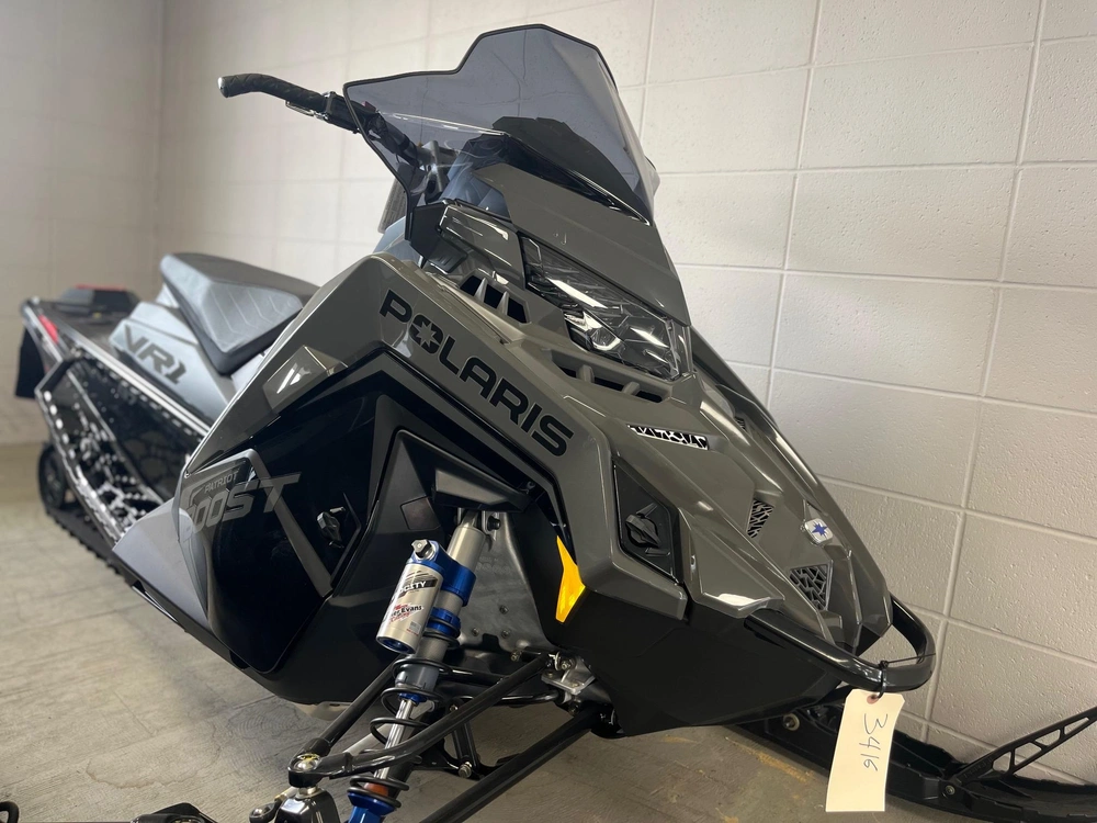 2025 Polaris Boost Indy Vr1 137 alt