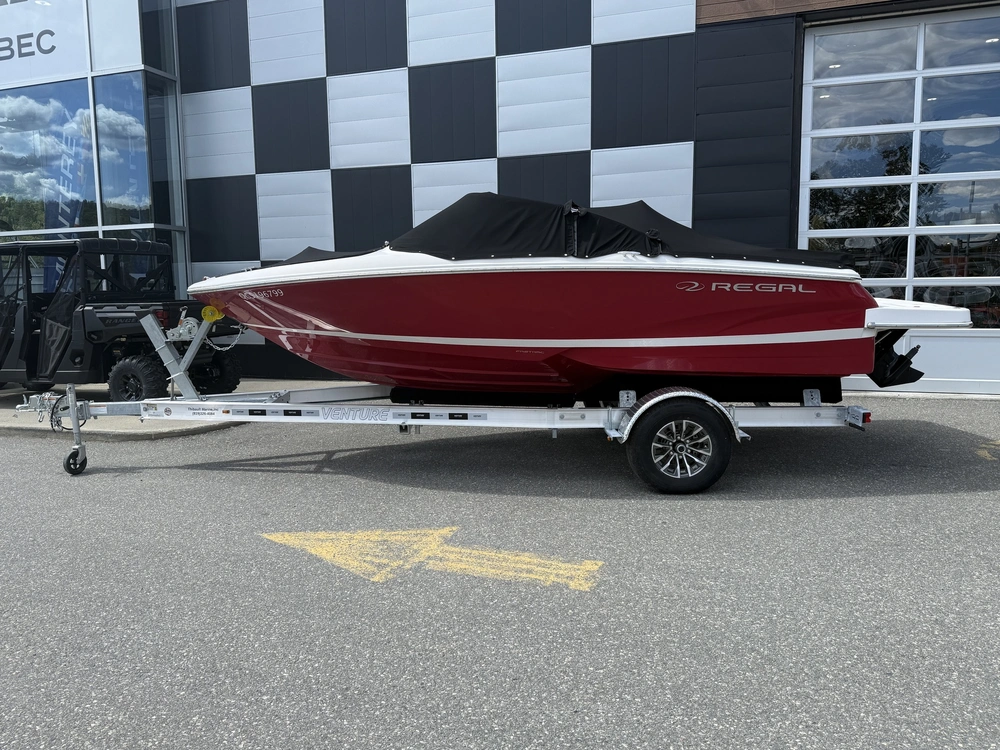 2016 Regal 1900 Es 4.5litres alt