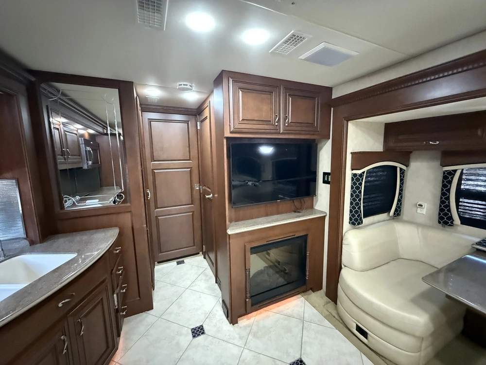 Entegra Coach Aspire 42rbq 2011 alt