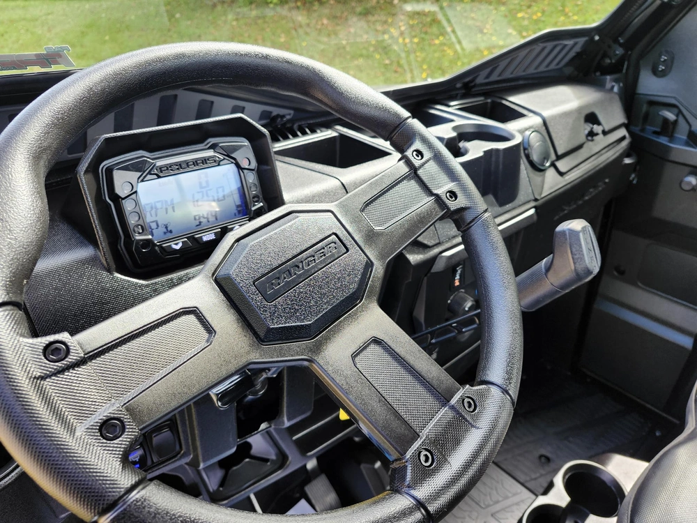 Polaris Ranger 1000 Premium Cabine Comparable À Can-am Defender, Honda Pioneer Et Yamaha Viking 2025 alt