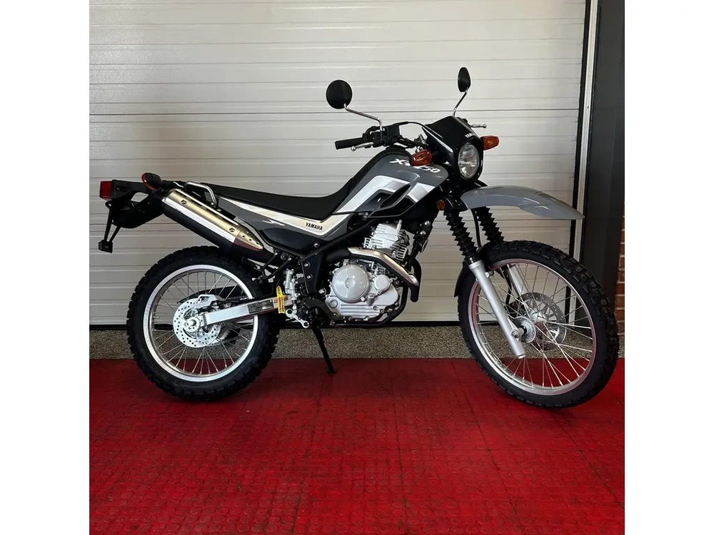 2025 Yamaha Xt250 alt