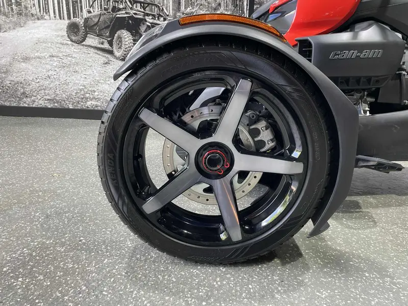 2023 Can-Am RYKER 900 SPORT **SIEGE PASSAGER INCLUS!!**