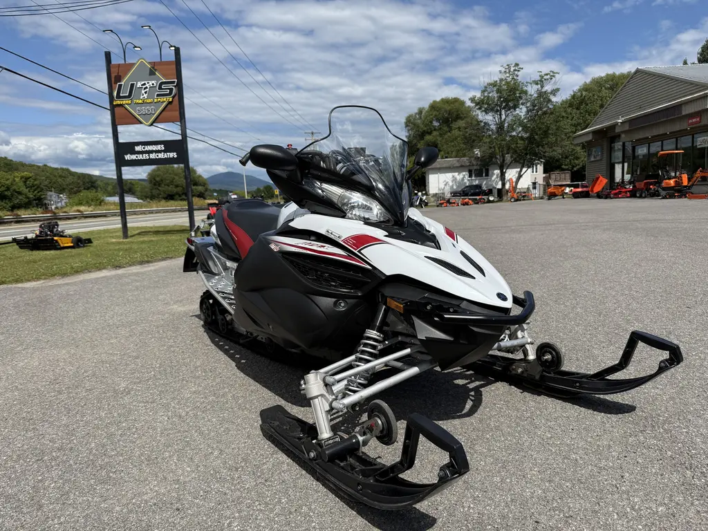 2013 Yamaha Apex xtx eps