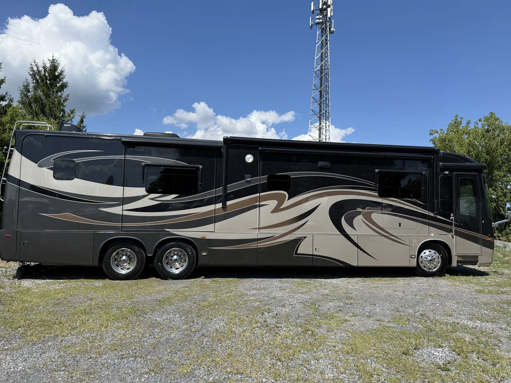 Entegra Coach Aspire 42rbq 2011 alt