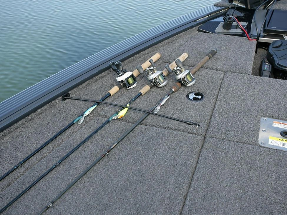 2025 Lund Boat Co 2075 Pro V Bass Xs alt