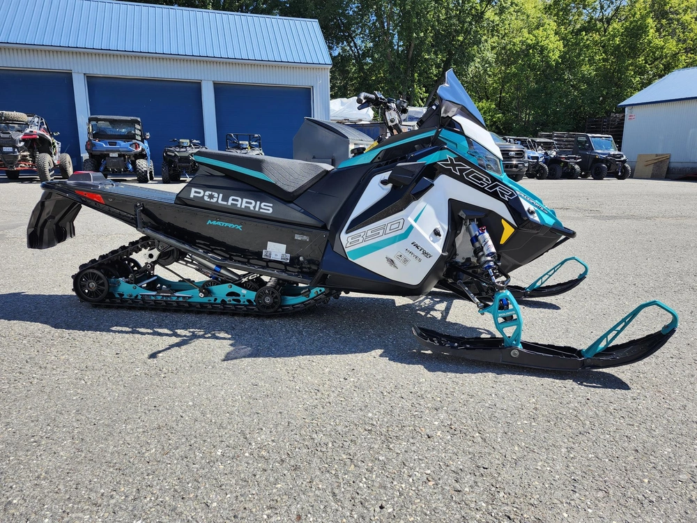 2023 Polaris 850 Indy Xcr 136 |🟡 Comparable Ski-doo Mxz X-rs 850 🟡 alt