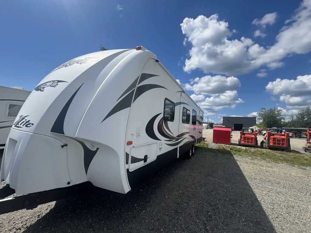 2013 Keystone RV COUGAR CG32RBK