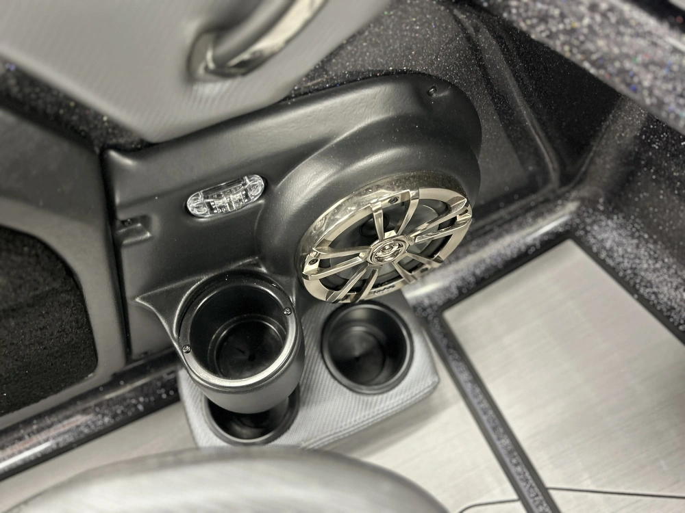 2021 Skeeter Solera 189 alt