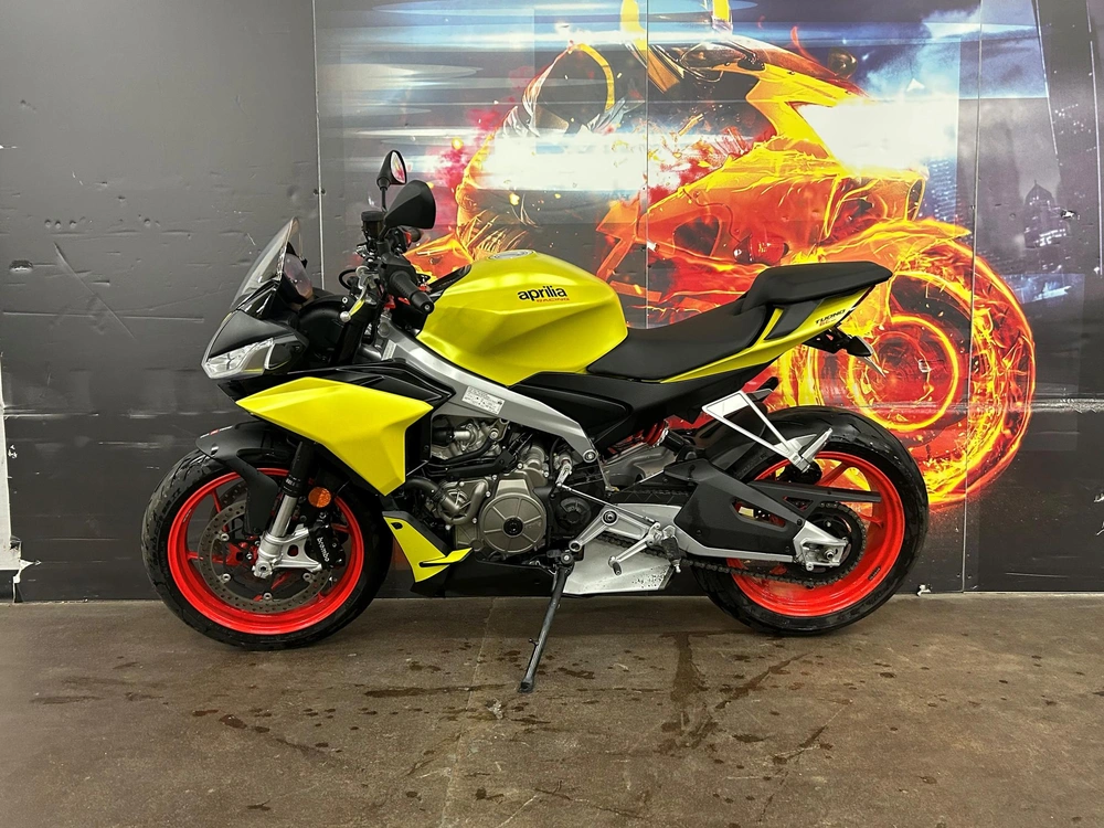 2021 Aprilia Tuono 660 alt