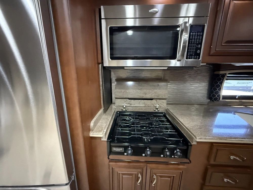 Entegra Coach Aspire 42rbq 2011 alt