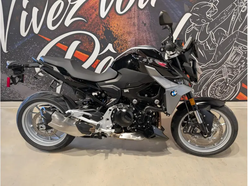 2022 BMW F900R thumbnail 2