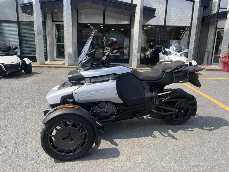 2025 Can-Am SPYDER CANYON XT
