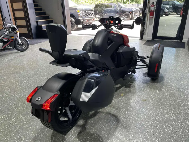 2023 Can-Am RYKER 900 SPORT **SIEGE PASSAGER INCLUS!!**