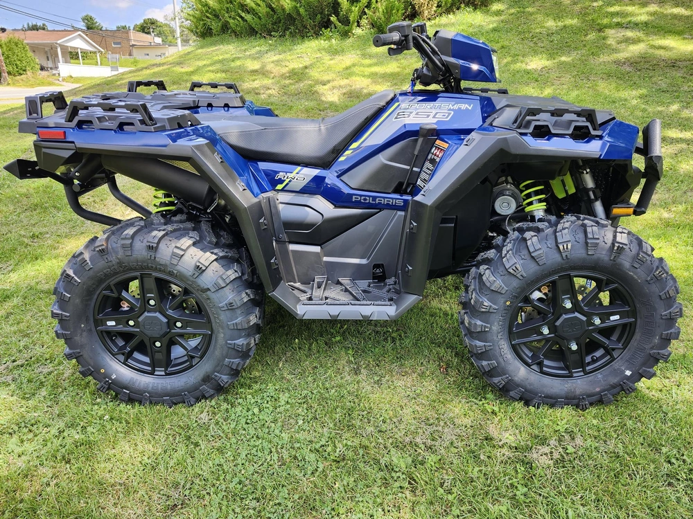 2025 Polaris Sportsman 850 Trail - Springfield Blue Atelier Polaris Expert En Beauce alt