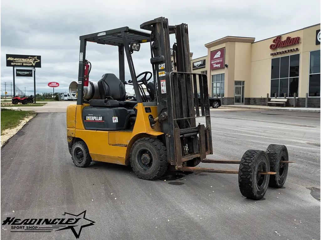 2000 Caterpillar GP18K Forklift // Caterpillar Yellow