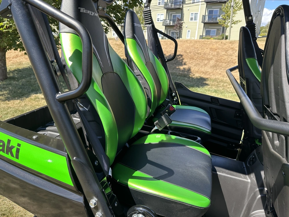 2025 Kawasaki Teryx 4 S Se alt