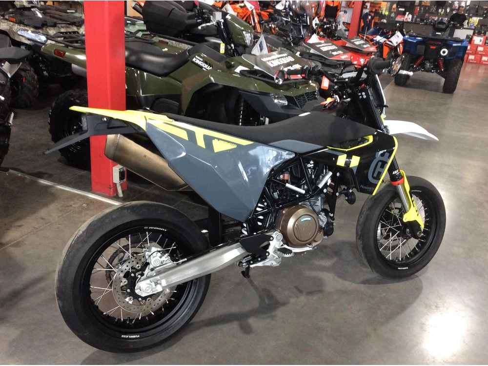 2023 Husqvarna 701 Superm alt