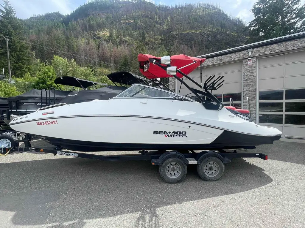 2012 Sea-Doo 230 Wake