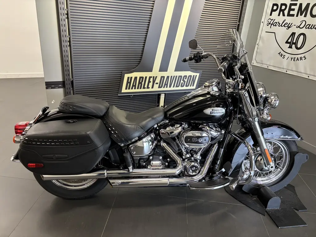 Harley-Davidson SOFTAIL FLHCS HERITAGE 2024 - FLHCS
