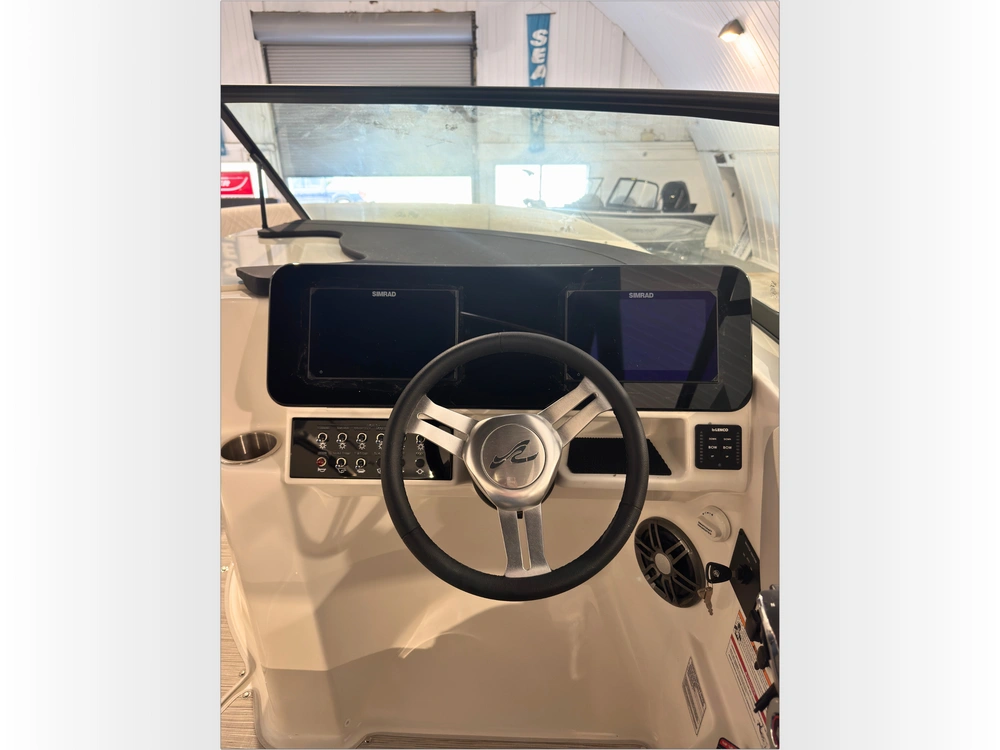 2026 Sea Ray Sdx 250 Outboard alt