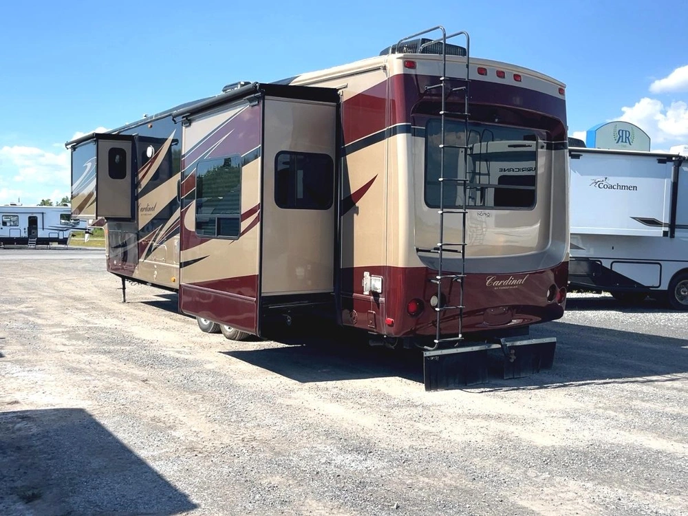 Forest River Cardinal 3640r 2010 alt
