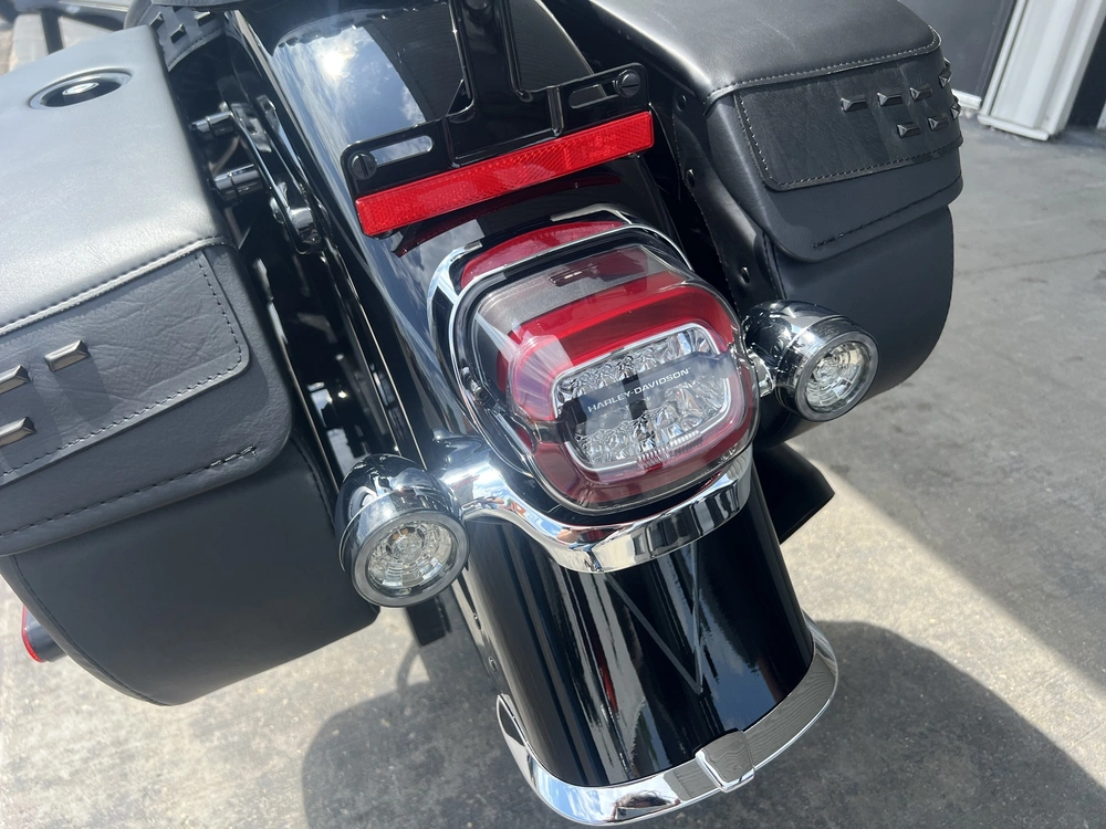 2025 Harley-davidson Flhc - Heritage Classic alt